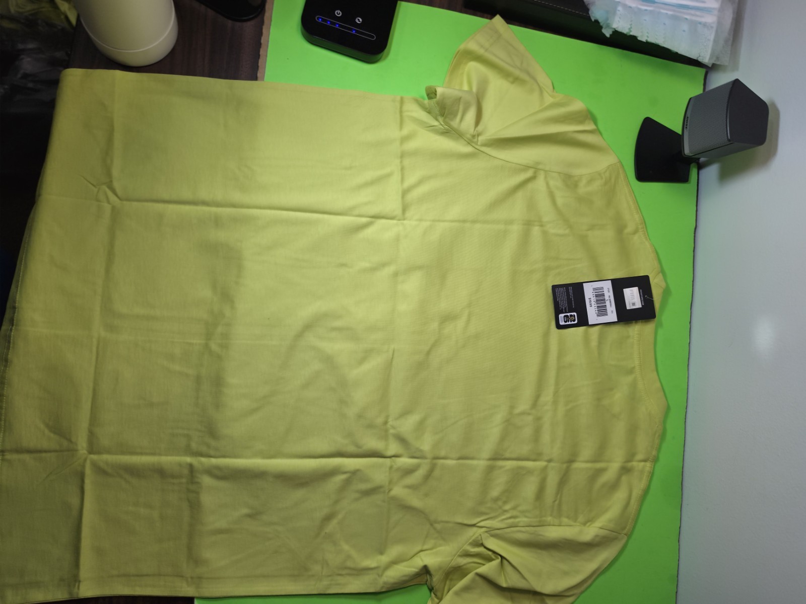 FIFA World Cup 2026 Yellow Graphic Print Logo Men’s Crew Neck T-Shirt Size L