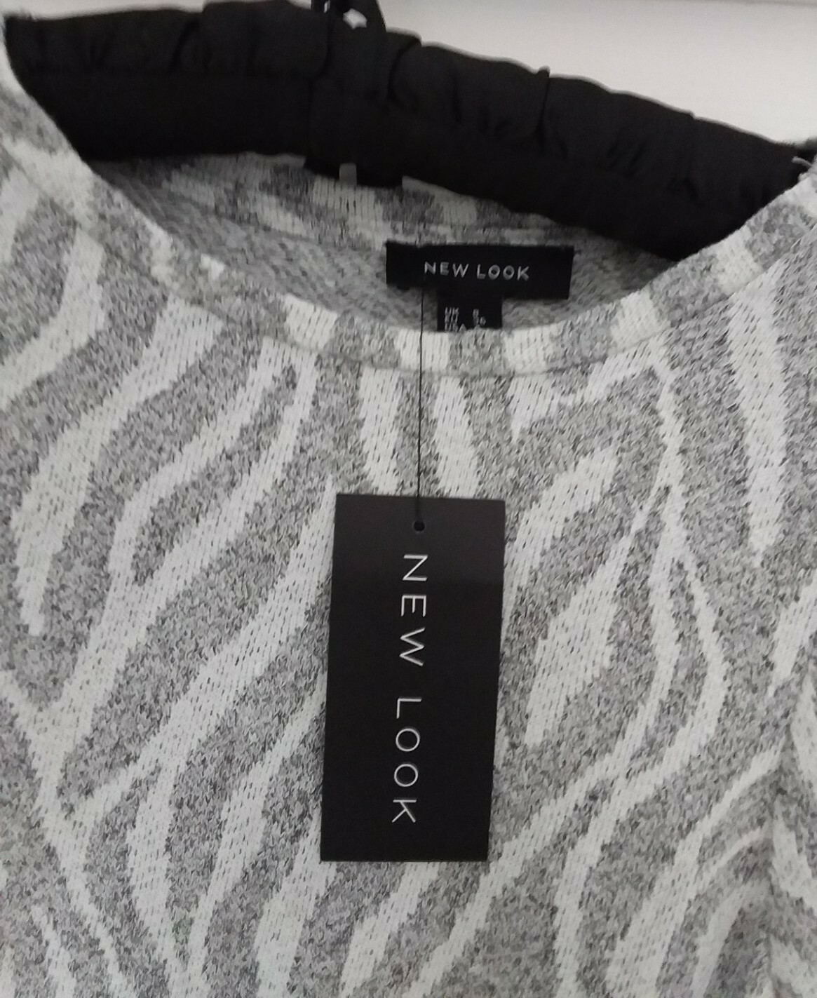 BNWT WOMANS ZEBRA TWIST TOP GREY SIZE 8uk TAGS