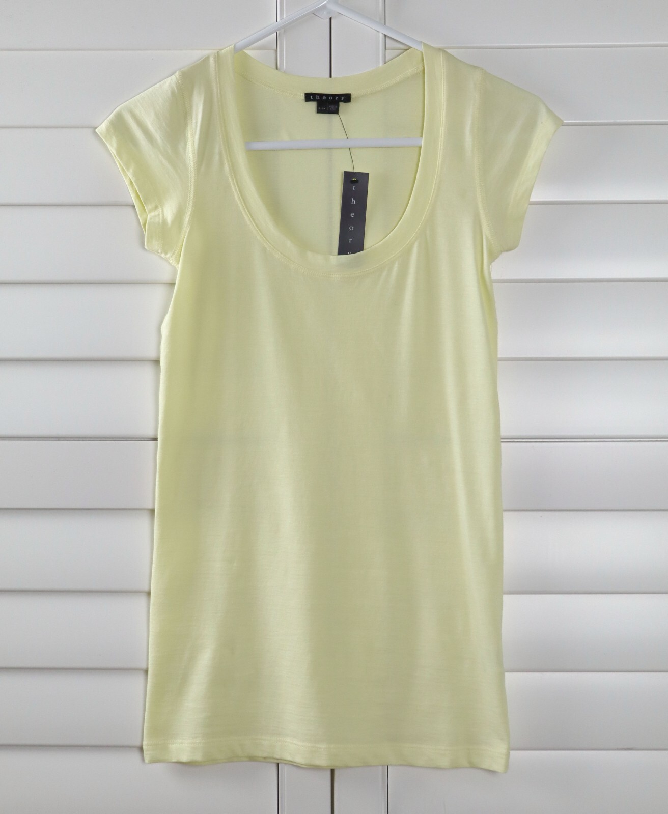 THEORY NWT $75 Stay Juin Classic Solid Yellow Tee Top in Lighthouse Size Petite
