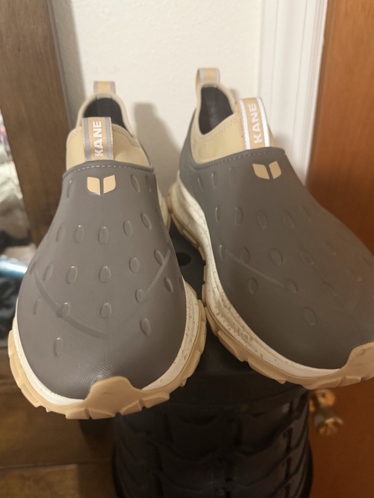 Kane Revive AC All Conditions Mens 11 Active Recovery Shoes Sneakers Winter Clog