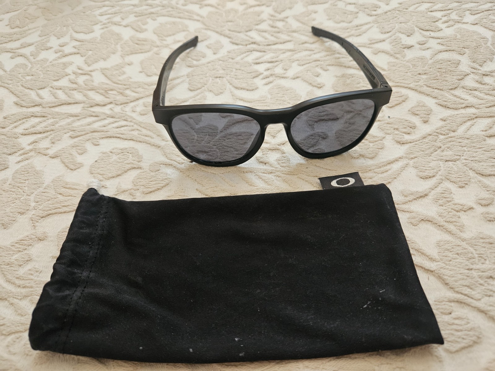 Oakley Stringer Matte Black Frame Grey Lenses O09315-01