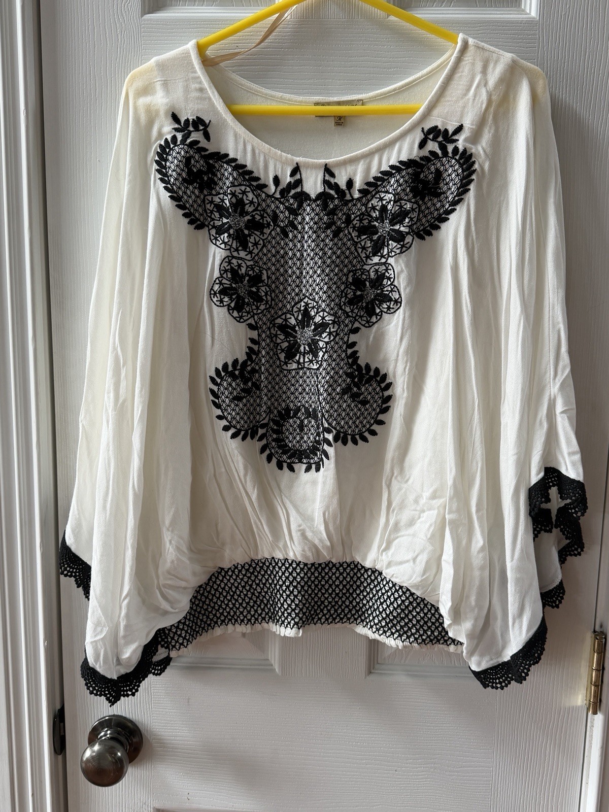 Democracy Lace Batwing Sleeve Embroidered Bohemian Medium Top Blouse
