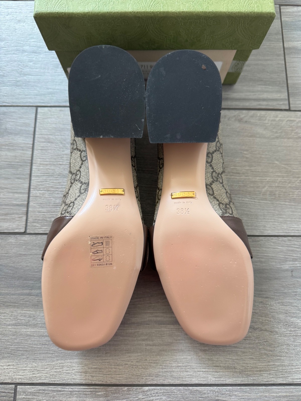 AUTHENTIC GUCCI SUPREME MALAGA KID BEIGE/EBONY PUMPS, DUST BAG, NIB $990, 38.5