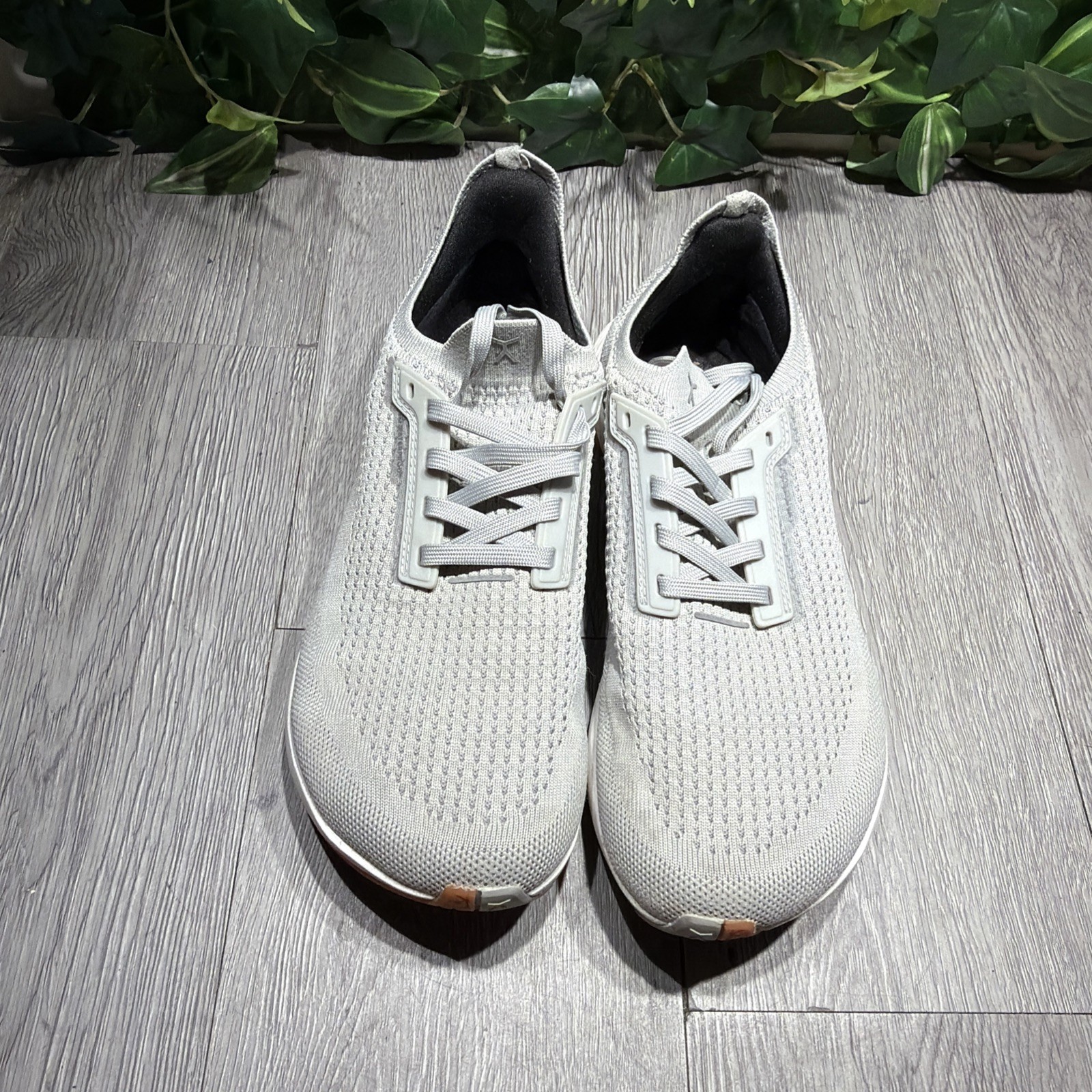 Flux Adapt Run Waterproof Lunar Gray Men 6.5 Women 8 Athletic Walking Knit Shoe