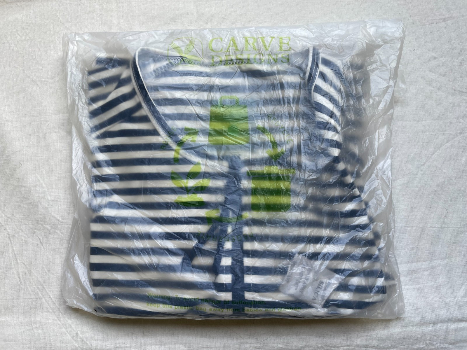 Carve Designs Dawson Rashguard Top Navy Stripe Sz Small NWT