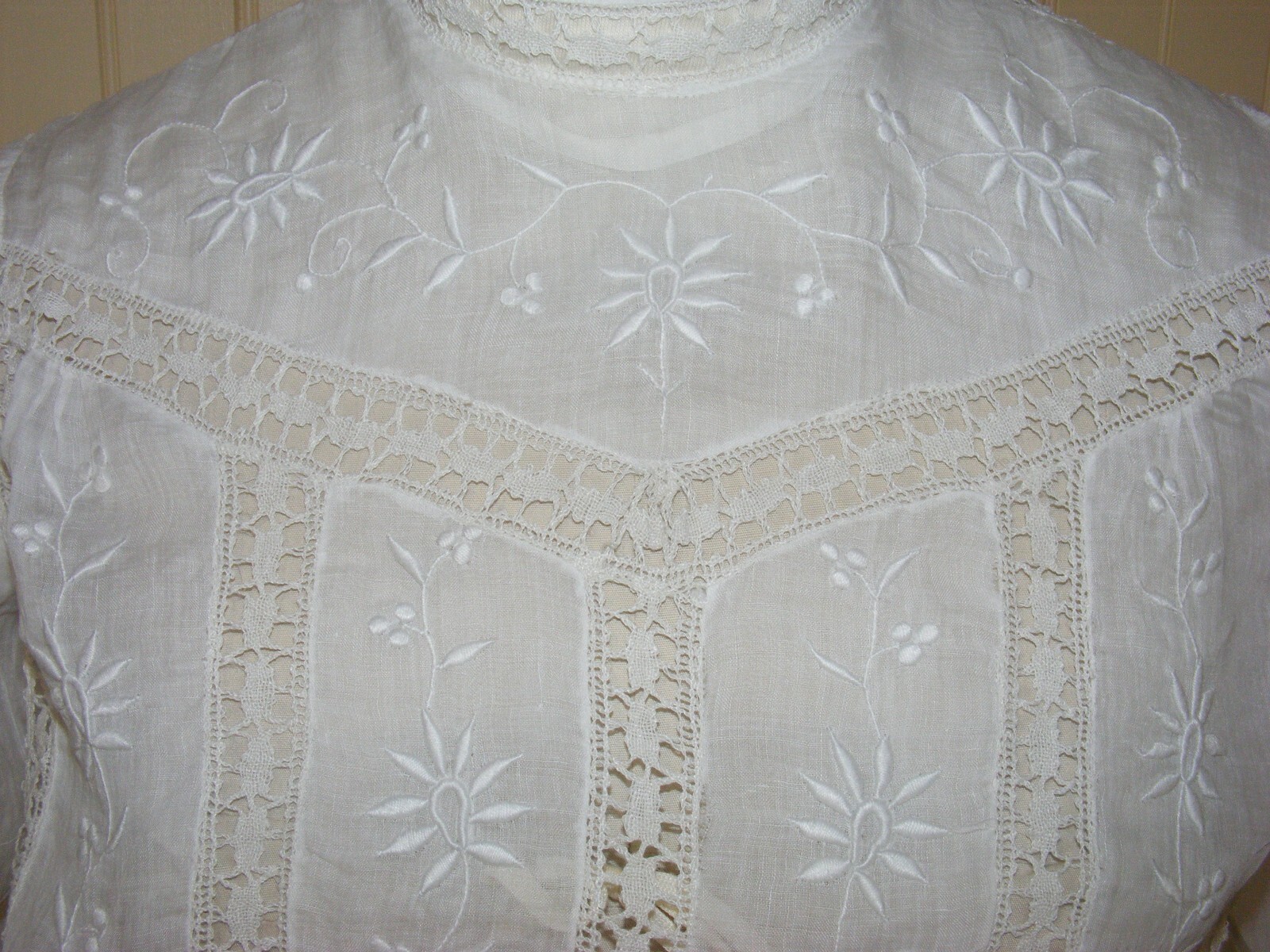 VICTORIAN WHITE SHEER LAWN COTTON BLOUSE HANDMADE NEEDLE LACE EMROIDERY 32X 24