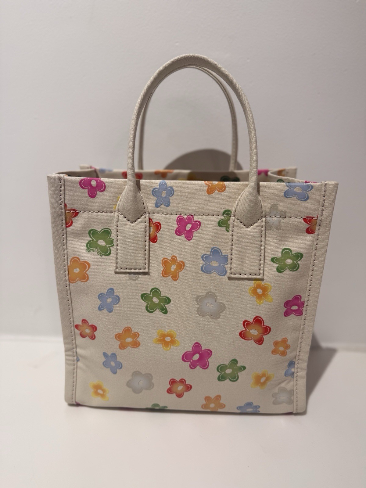 NWT Marc Jacobs medium standard supply flower tote – white multi