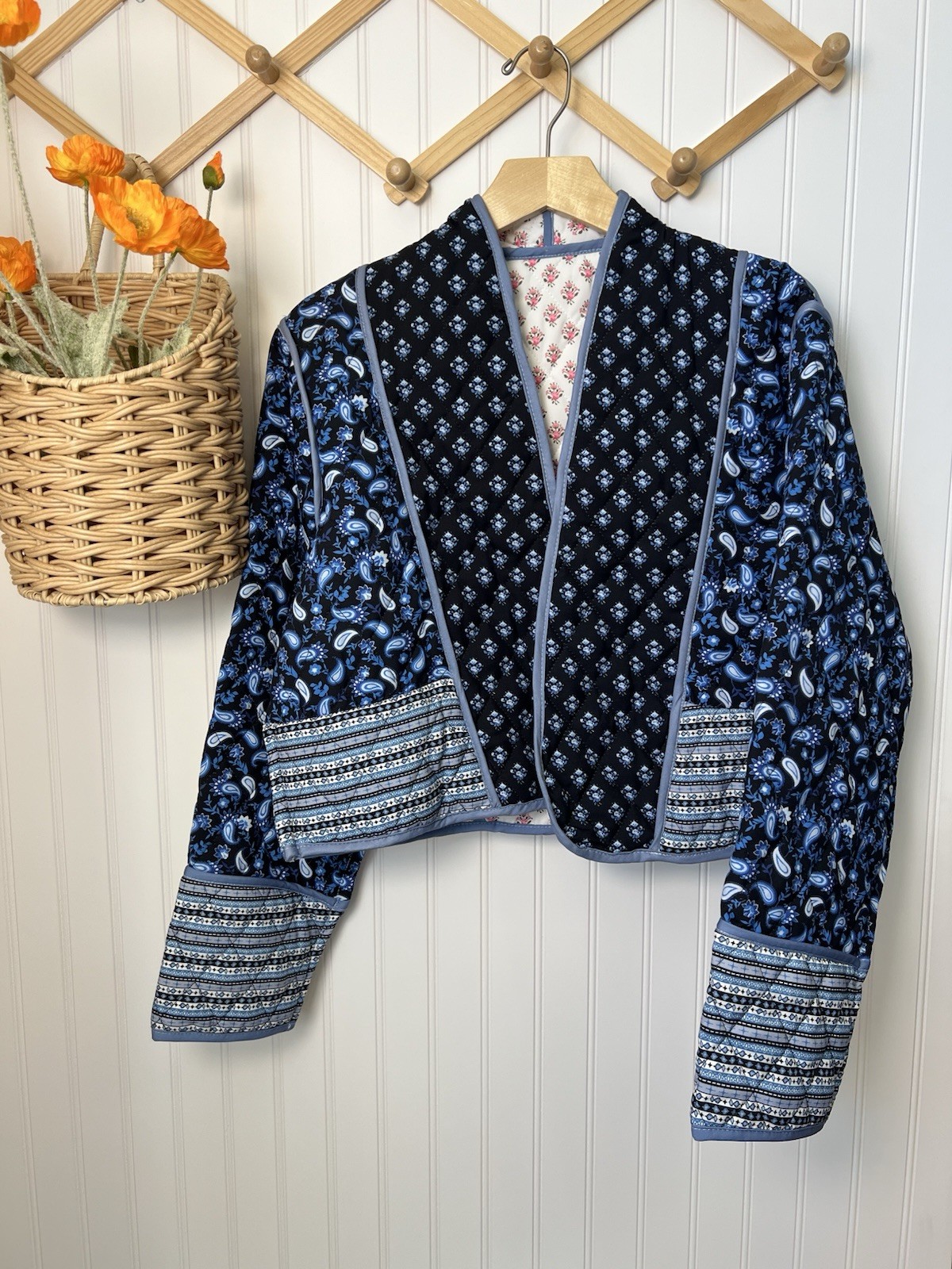 Reversible Quilted Paisley Floral Women’s Medium Short Jacket