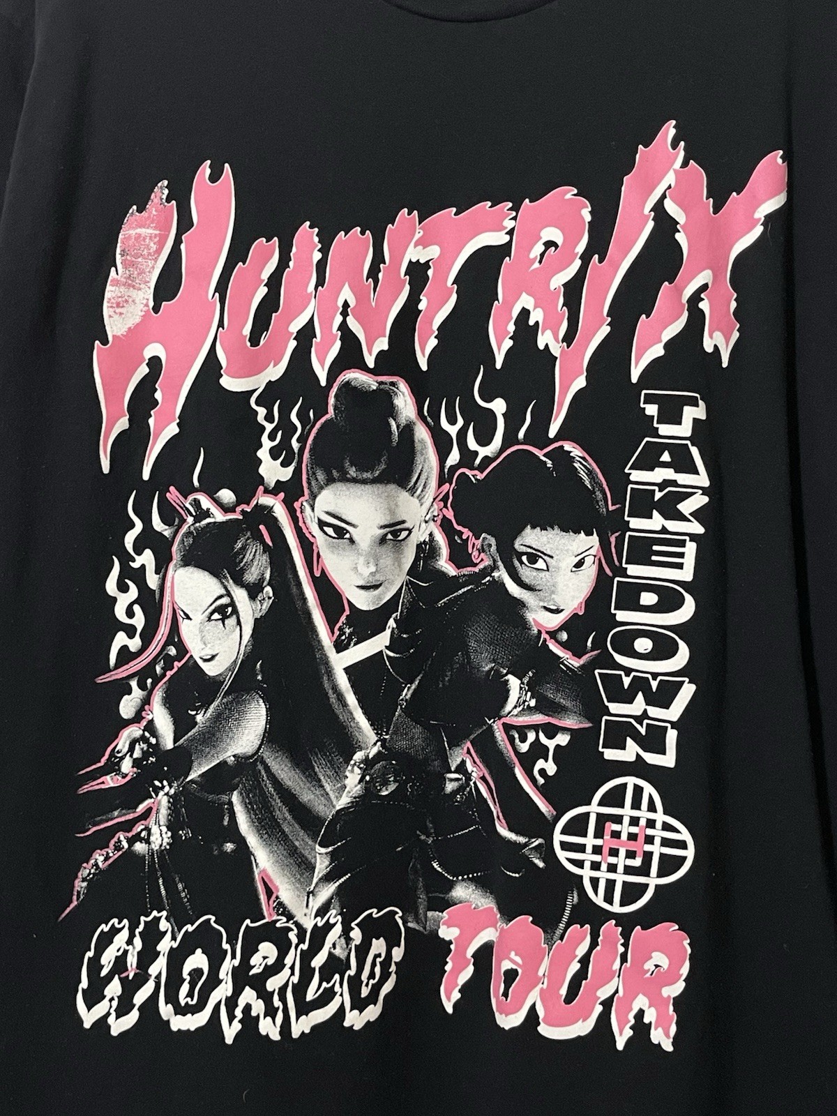 K Pop Demon Hunters Huntrix World Tour Shirt Large Black Takedown Short Sleeve