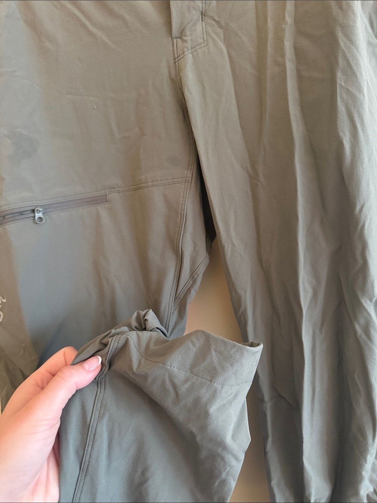 Arc’teryx Men’s Olive Green Technical Cargo Pants