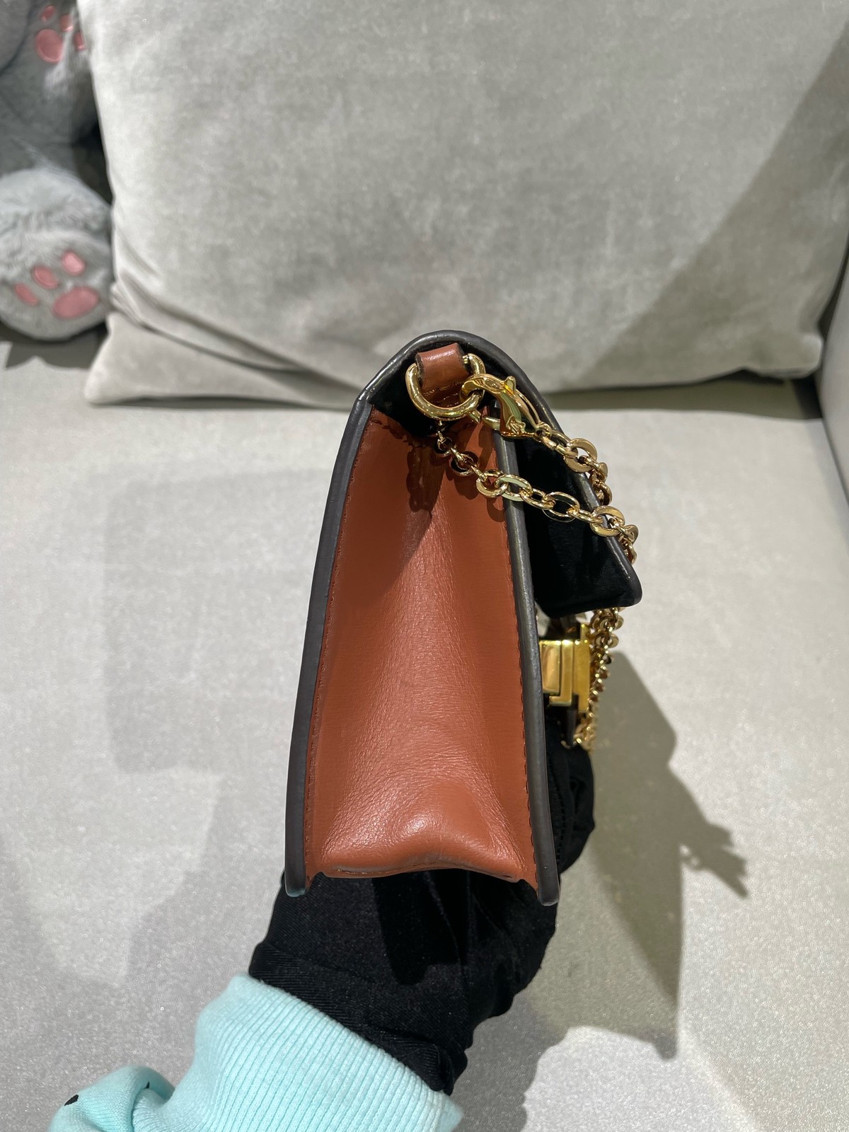 Louis Vuitton Pre-Owned Authentic Dauphine Chain Bag M68746 18.5 x 12 x 5