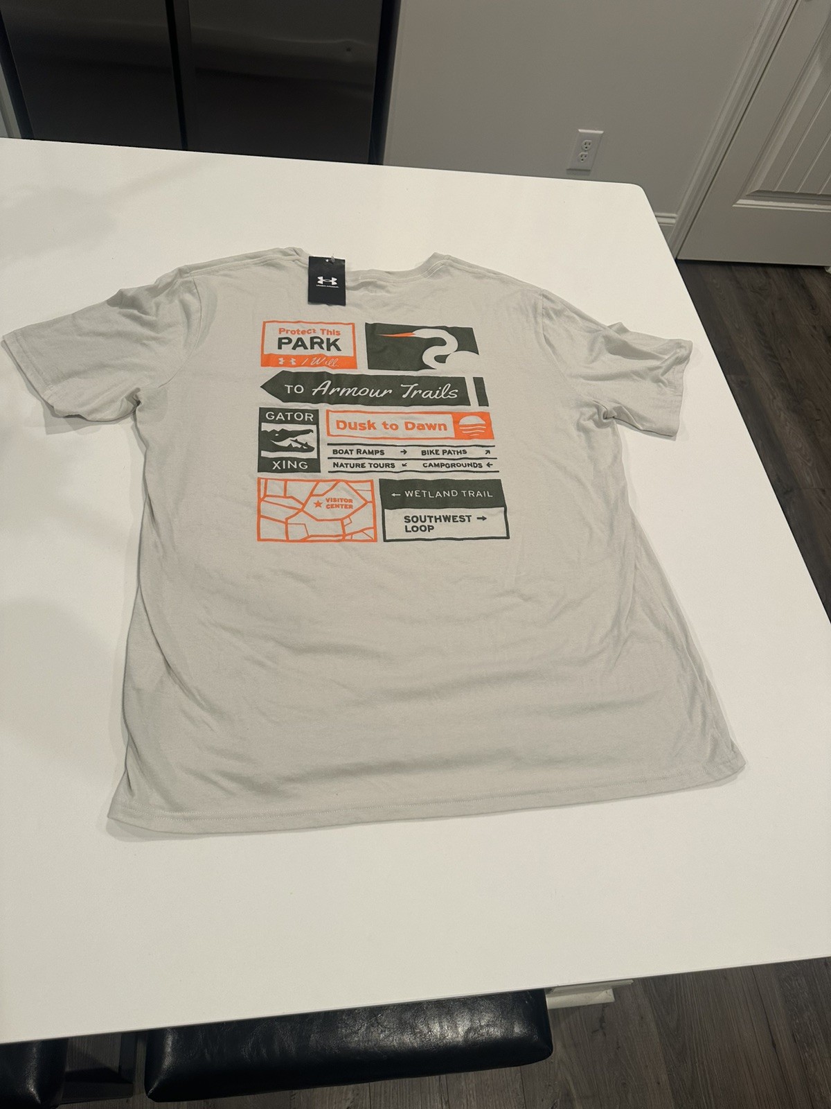 Men’s Under Armour Outdoor Signs Loose fit Short Sleeve T-Shirt NWT