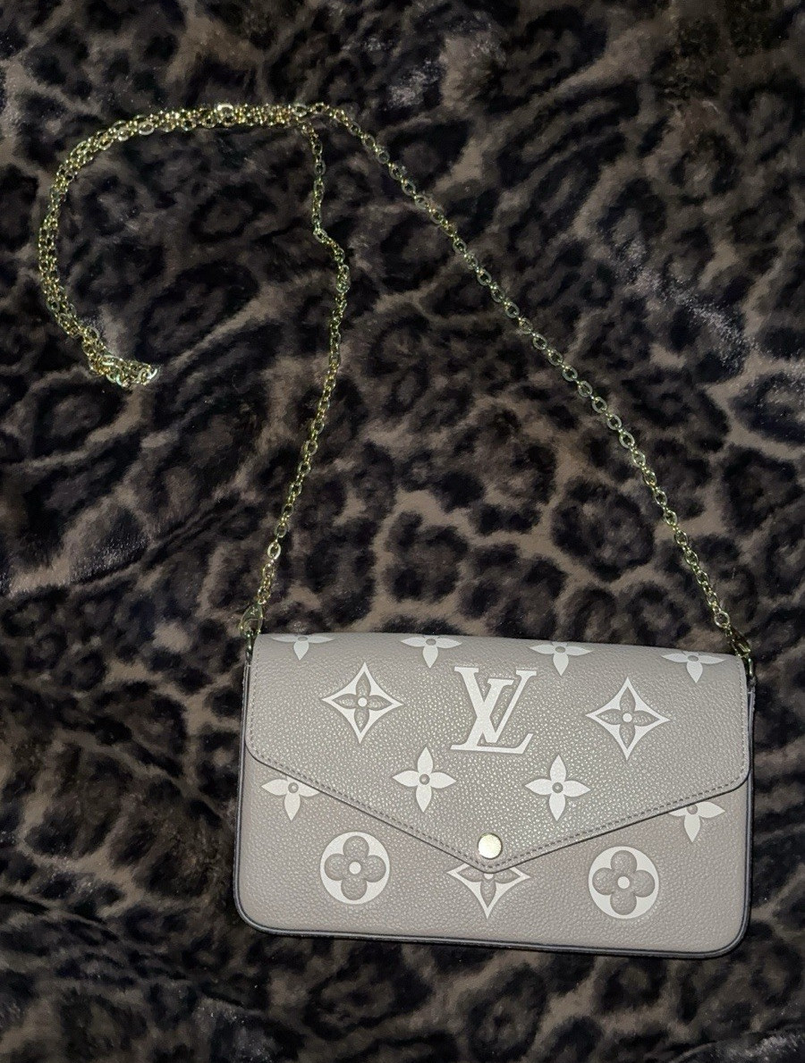 Louis Vuitton Pochette Felicie- Monogram Empreinte Leather