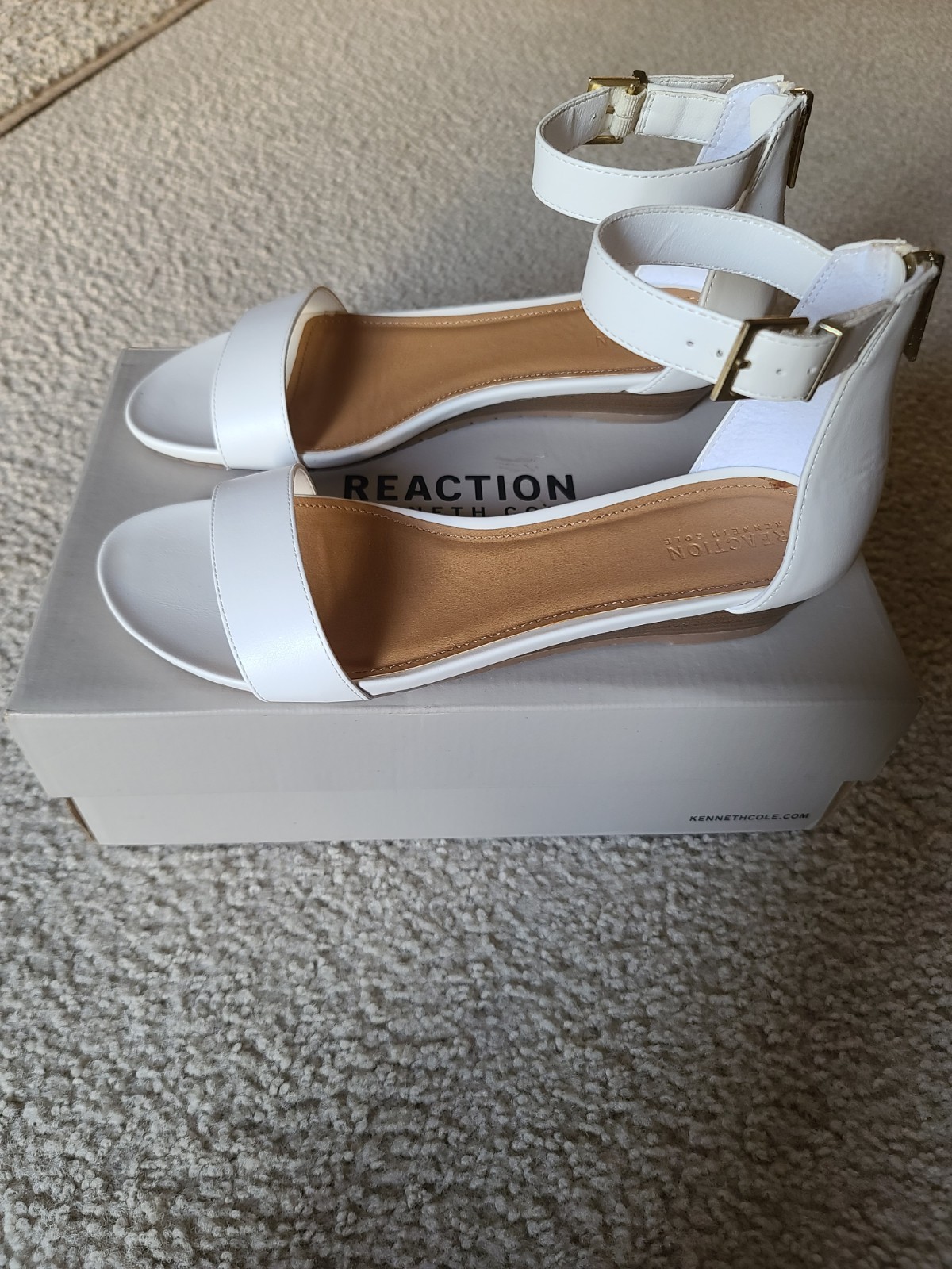Reaction Kenneth Cole Women’s White Strappy Ankle Strap Sandals Buckle Back Zip