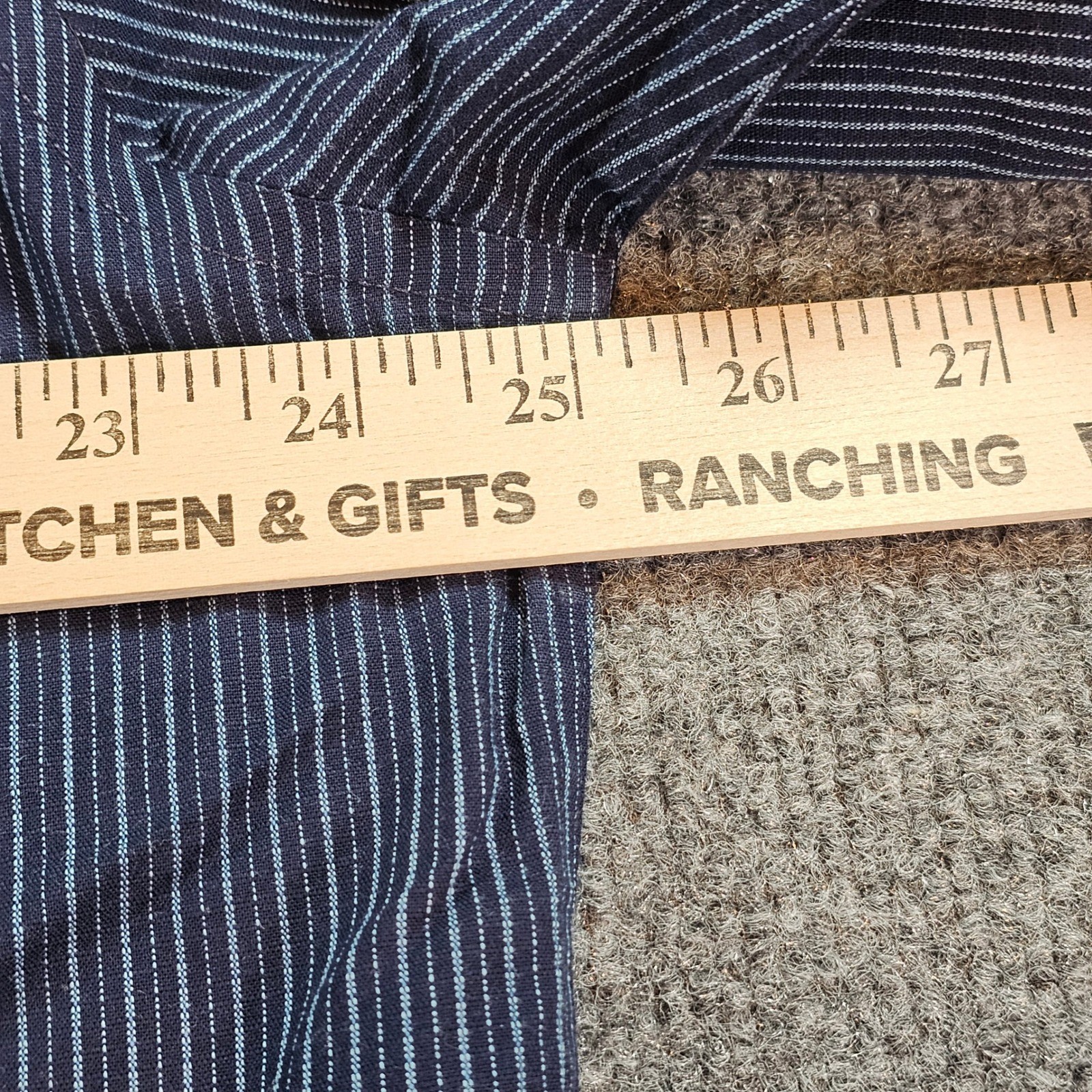 UNTUCKit Sorbara WF Navy Blue White Stripe Wrinkle Free Shirt XL Regular 41254