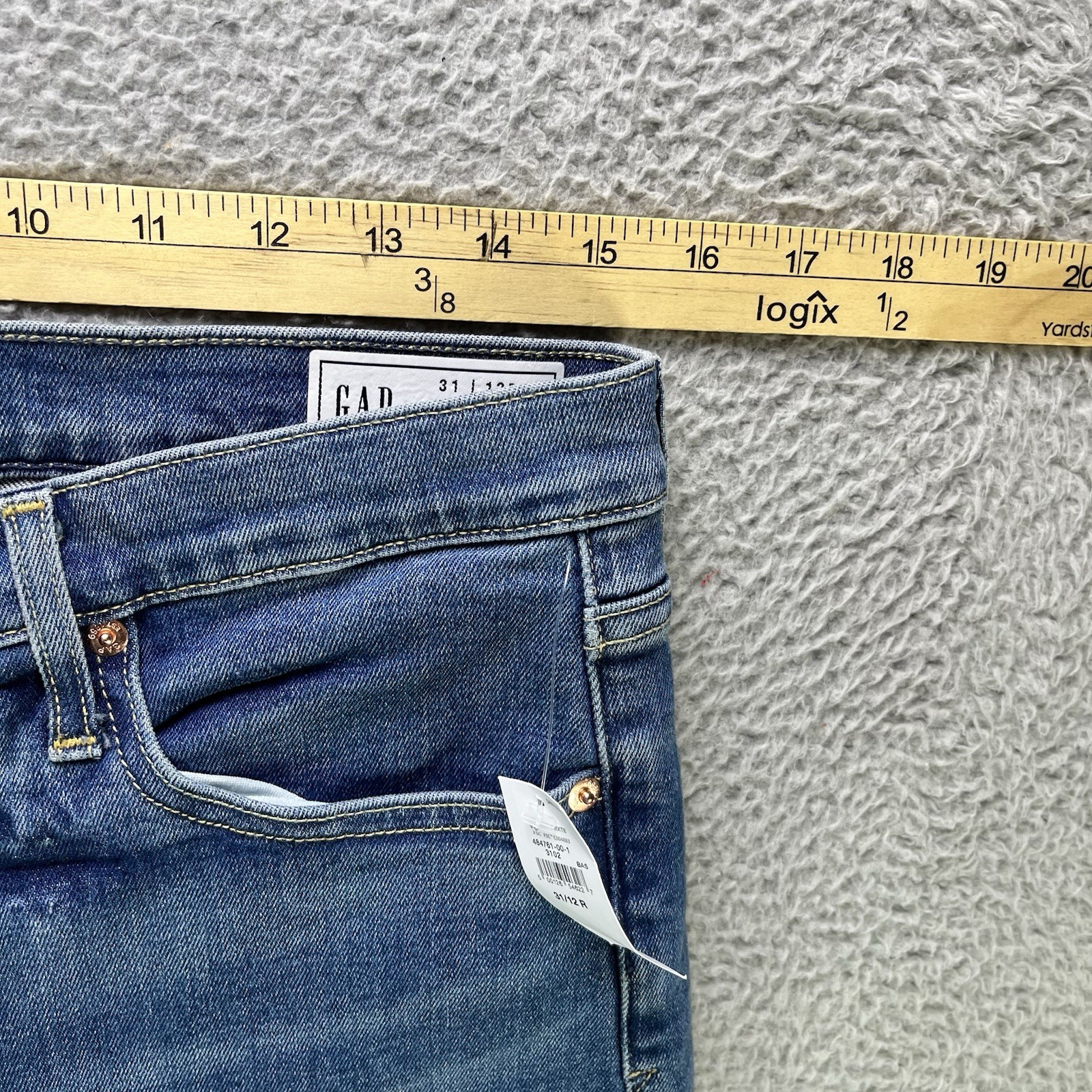 Gap Vintage High Rise Slim Jeans Womens 31 / 12R Blue Distressed Denim NWT