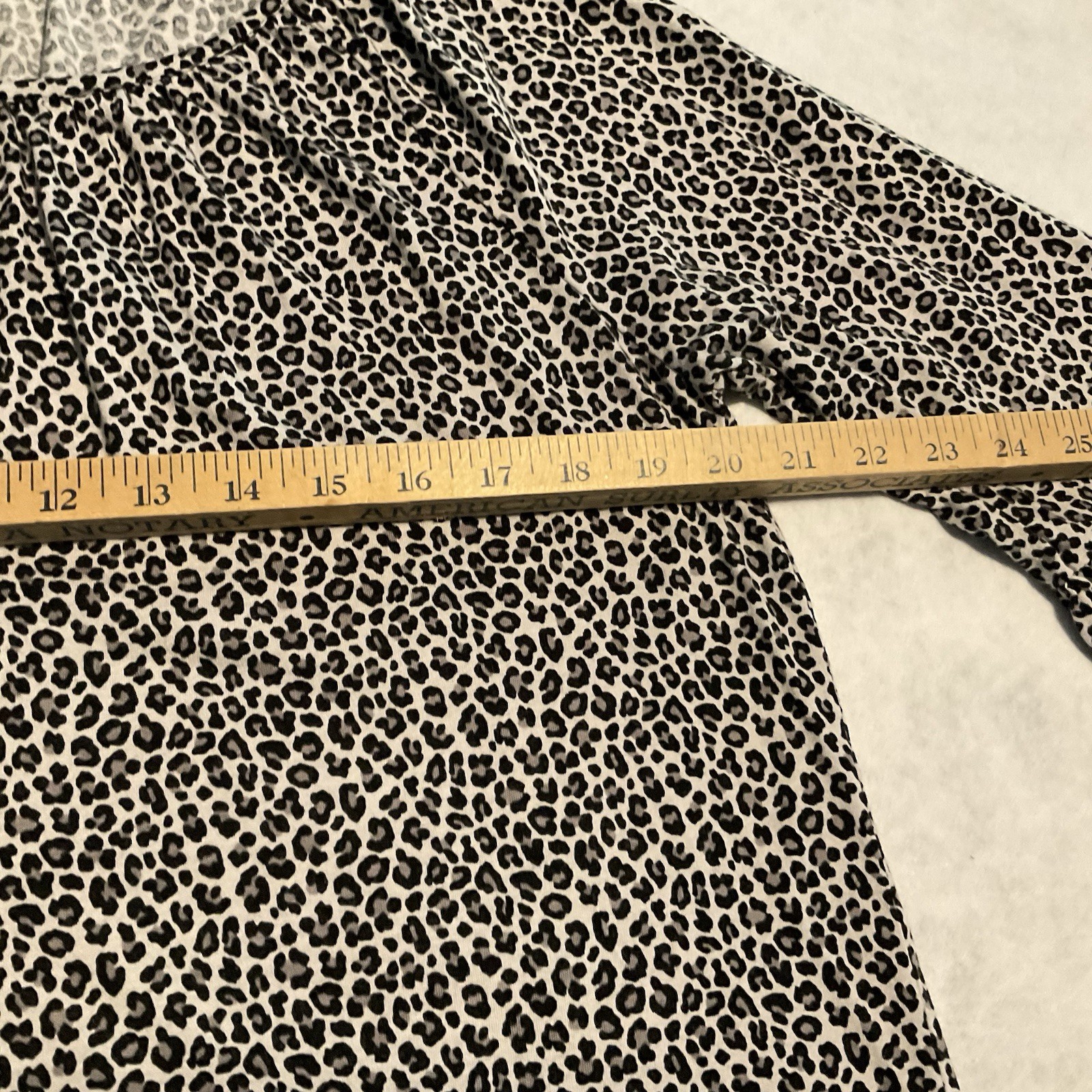 Michael Kors Top Womens Large Black Gray Cheetah Print 3/4 Sleeve Pullover Boho