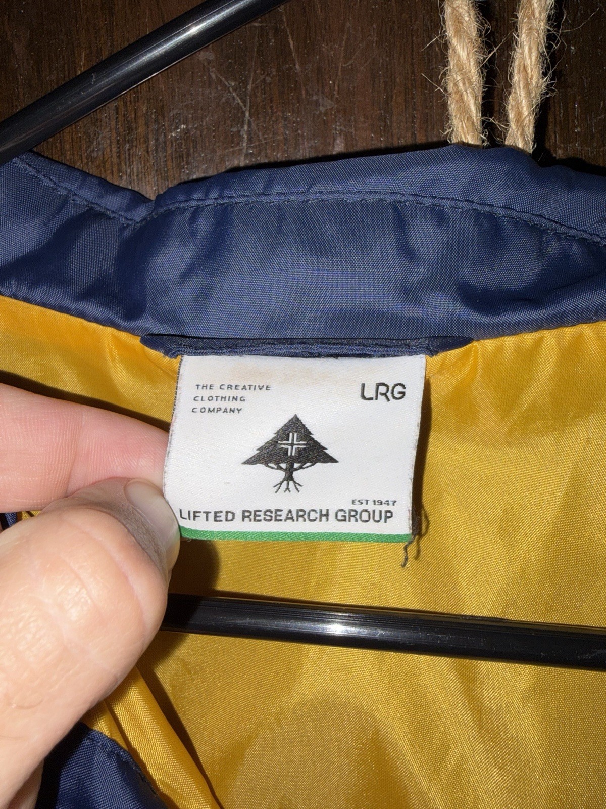 LRG Navy Yellow Windbreaker Jacket Men’s L Button Logo Mid-Length Casual