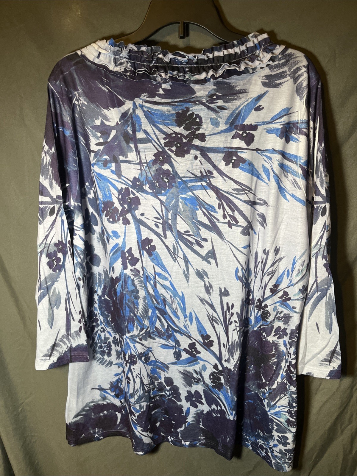 Multicolor Coldwater Creek Shirt Large 14 3/4 Sleeve V Neck