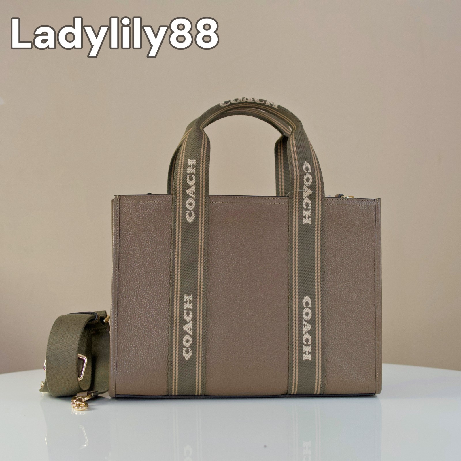 NWT Coach CY367 CBM10 CCL68 Smith Tote Bag