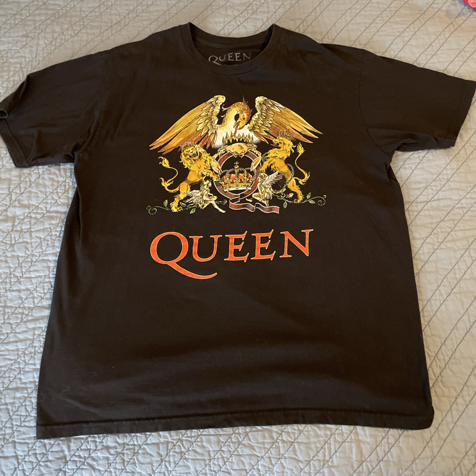 2018 QUEEN Band Bravado T-Shirt Men’s Sz XL Official Merch Classic Crest Rock