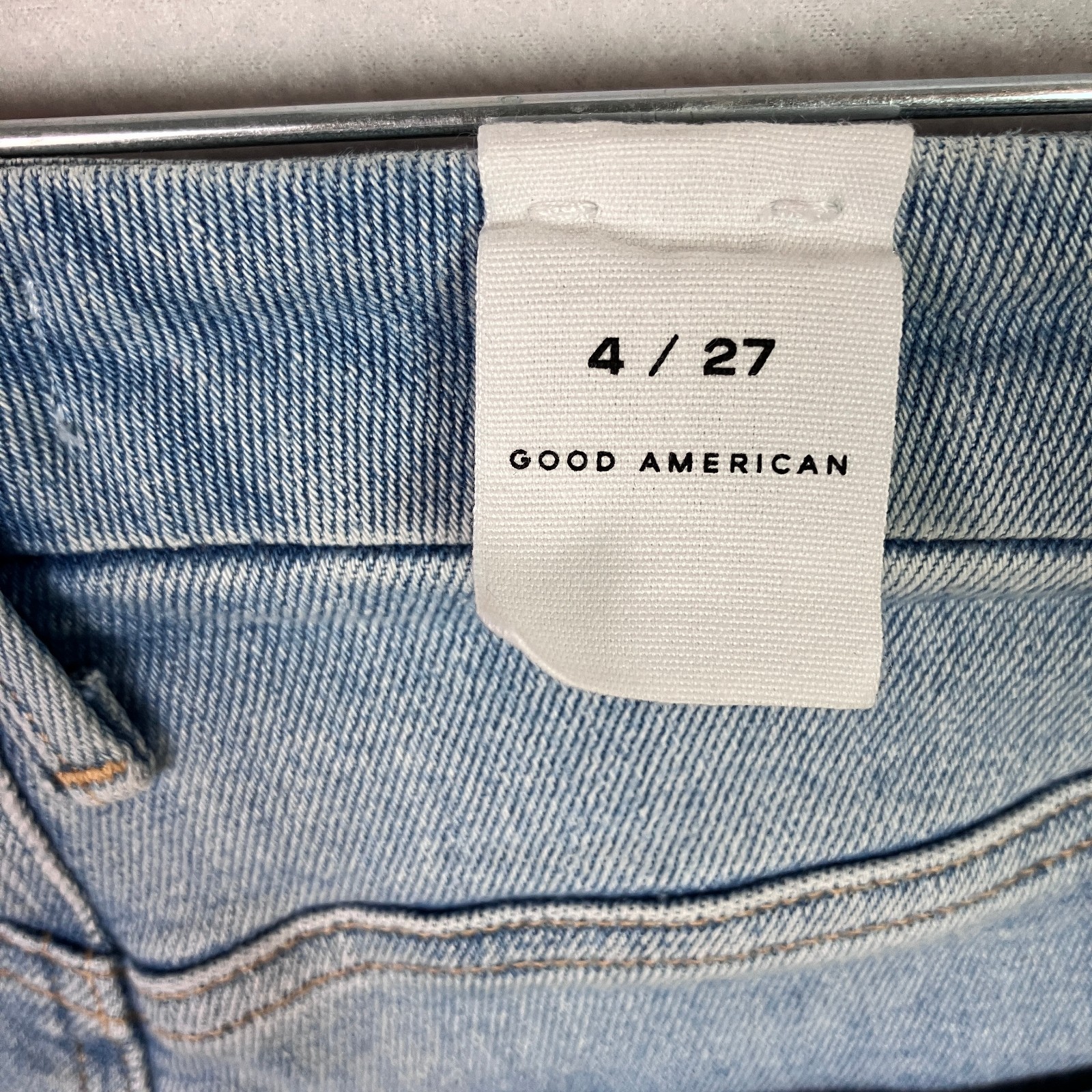 Good American Good Legs Cigarette Straight Leg Jeans Size 4/27 Light Indigo NWT