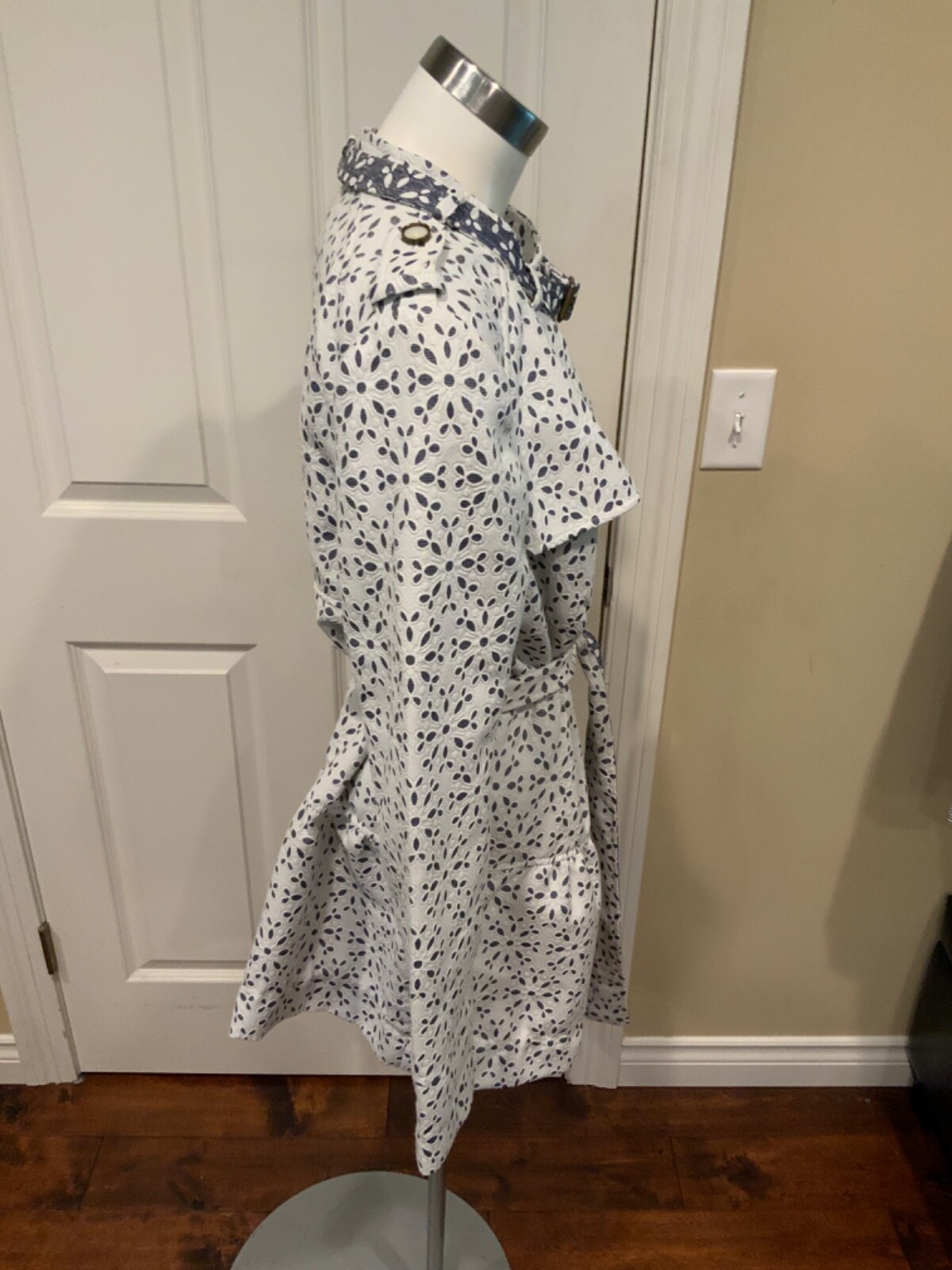 Elevenses White & Chambray Floral Eyelet Patterned Peplum Trench Jacket, Size 12