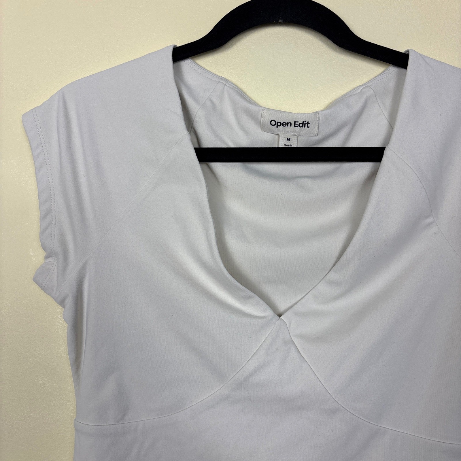 OPEN EDIT Cap Sleeve Top In White Women Size Medium Casual Summer V-Neck Neutral