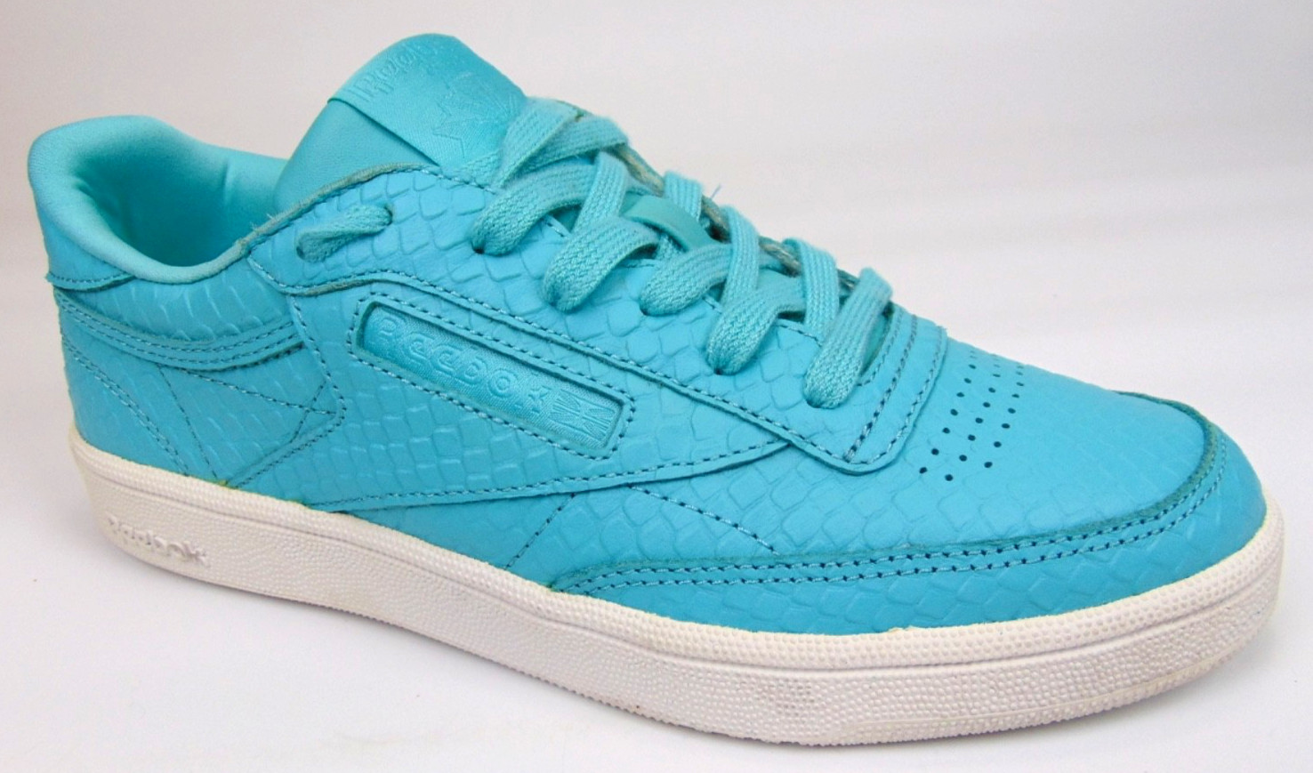 Reebok Club C 85 Bright Casual Classic Sneakers Women’s Size 7.0 M, Blue Leather