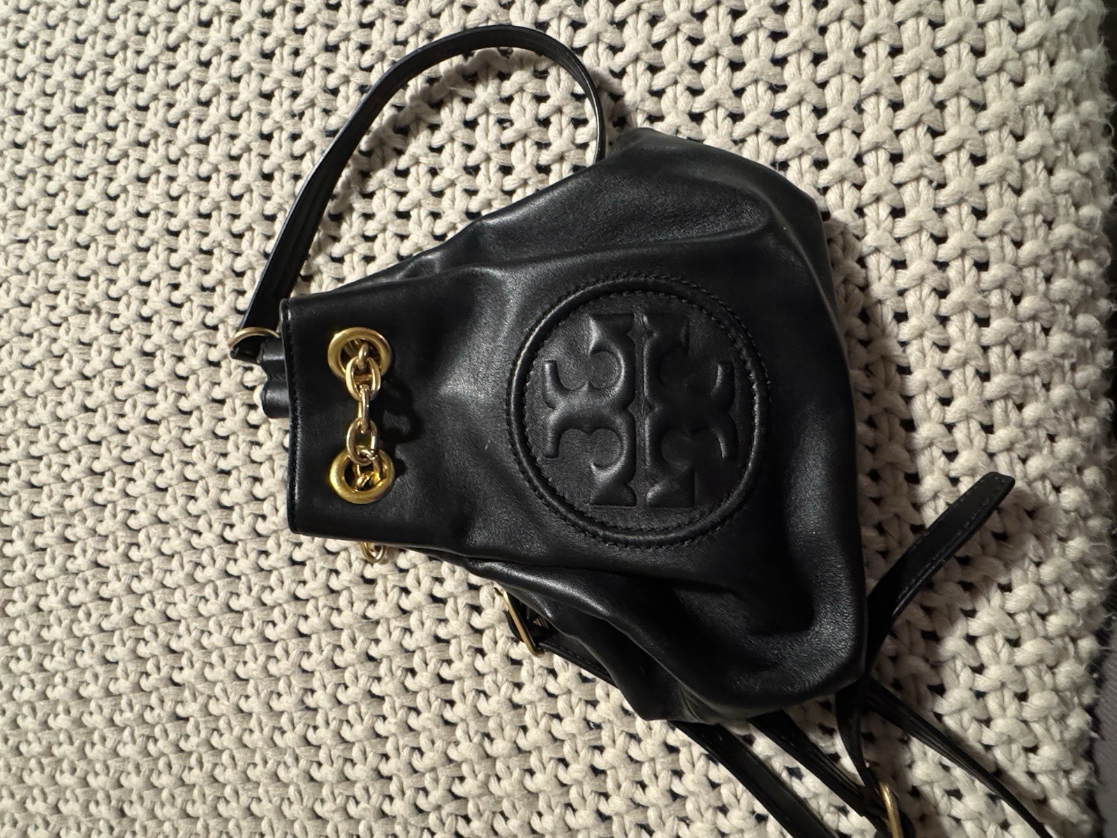 Tory Burch Black Bucket Bag Gold Chain Drawstring Adjustable Strap Women’s