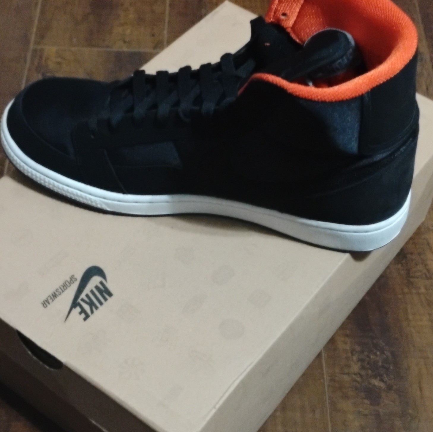 Nike Dynasty 81 High High Top Sneakers Black/Metallic Silver/White 407870-005
