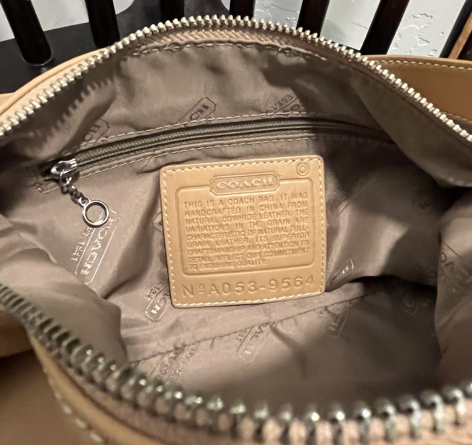 COACH 9564 British Tan Leather Legacy Demi Hobo Shoulder Bag Convertible Strap