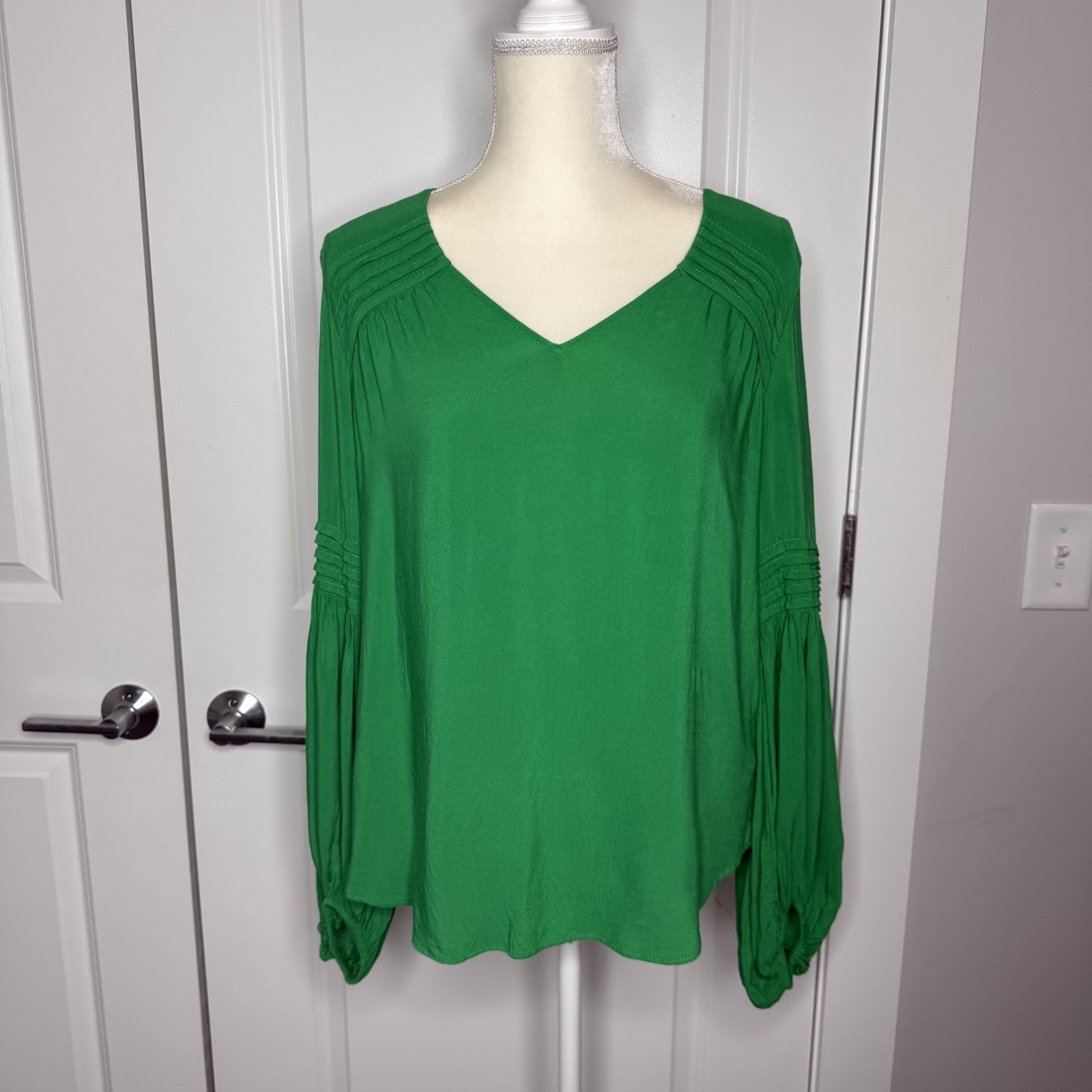 Anthropologie Maeve Ceresco Peasant Balloon Sleeve Top green size small