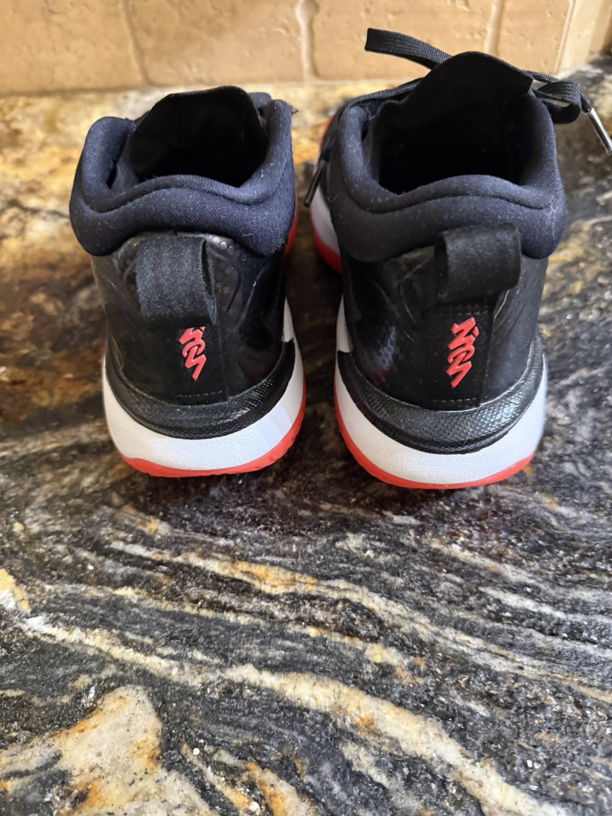 Black And Red Jordan’s Size 8 Men’s