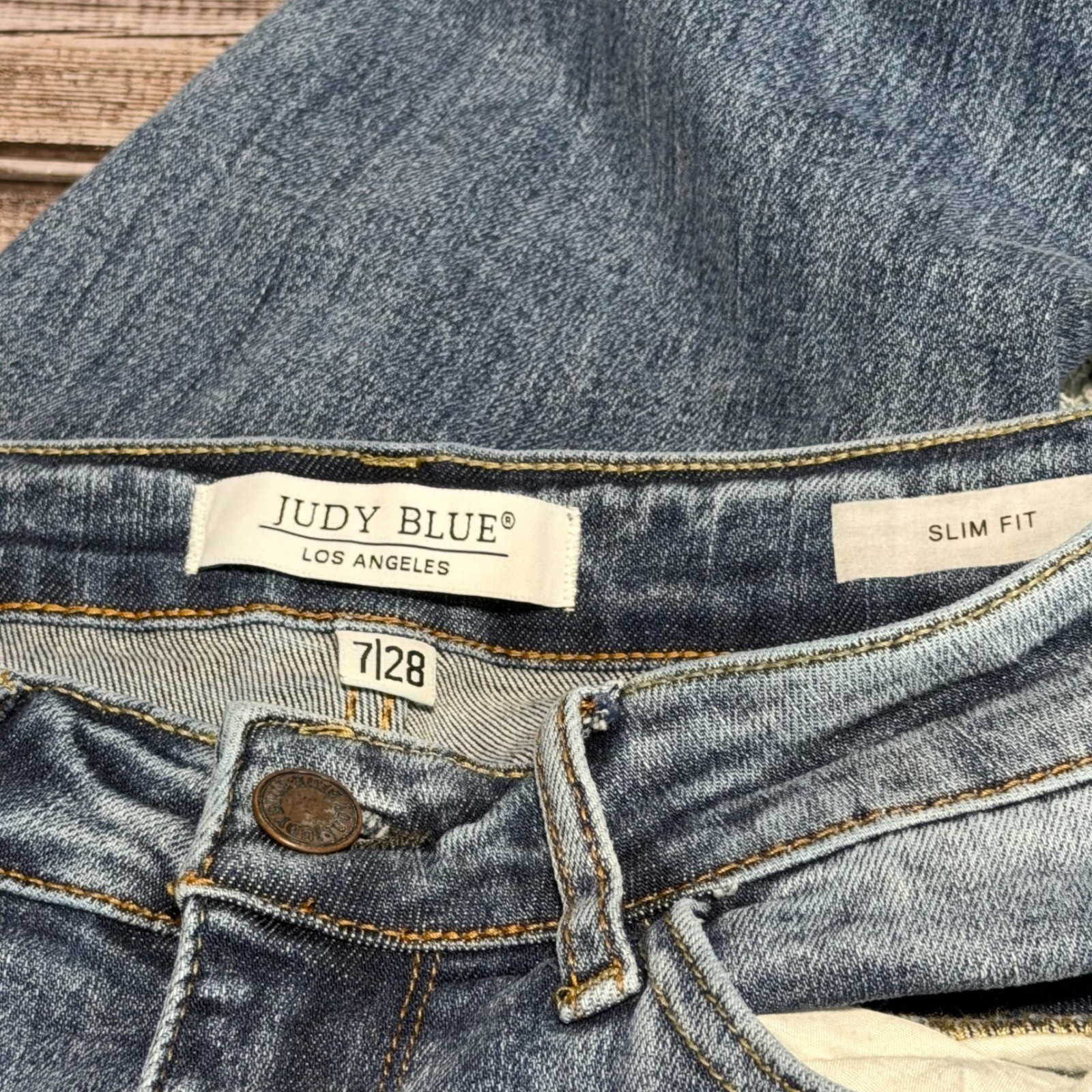 Judy Blue Distressed Slim Fit Medium Wash Denim Jeans Size 7/28 Blue Tapered Leg