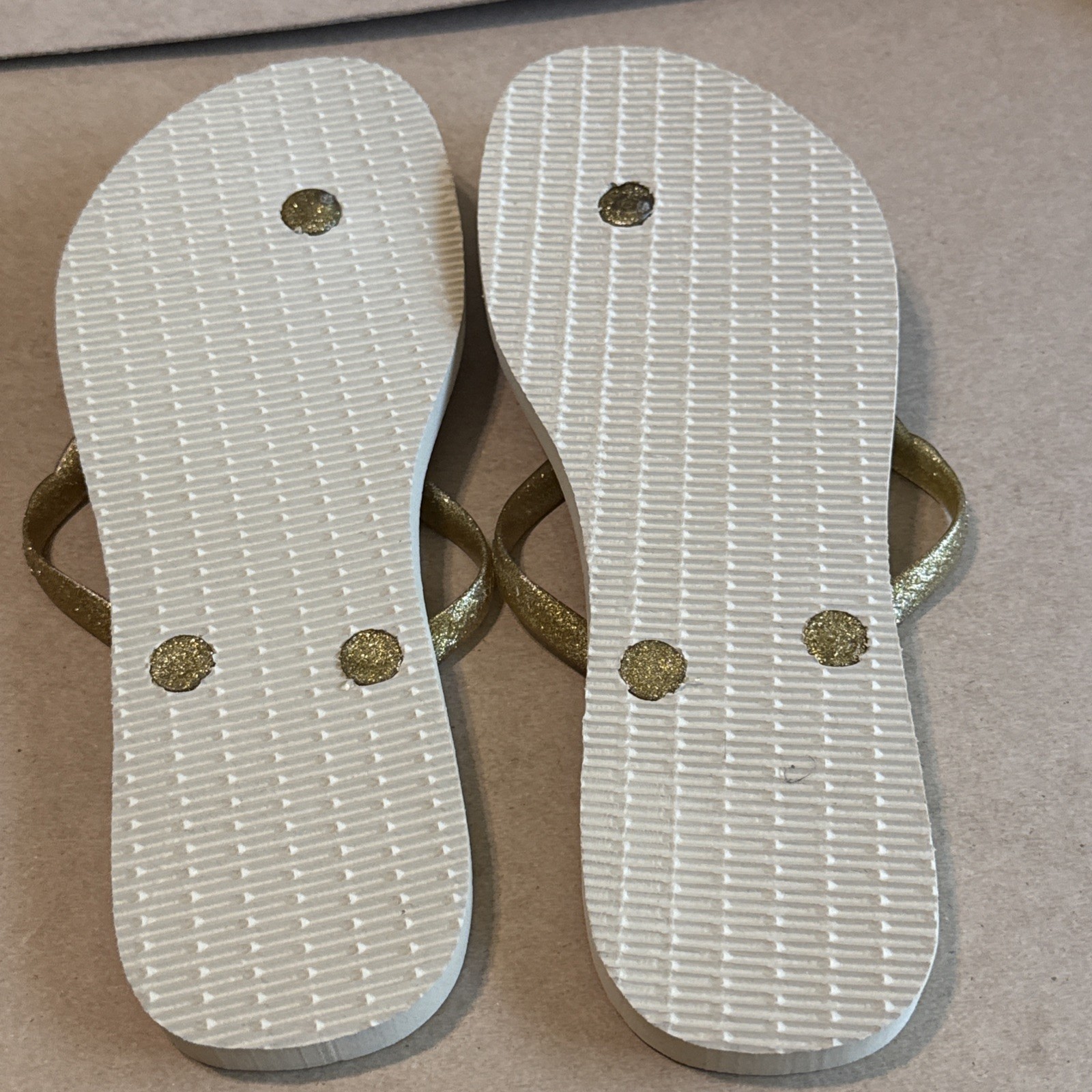 HAVAIANAS Slim Gold with Glitter Footbed and Glitter Straps 39/40 – New
