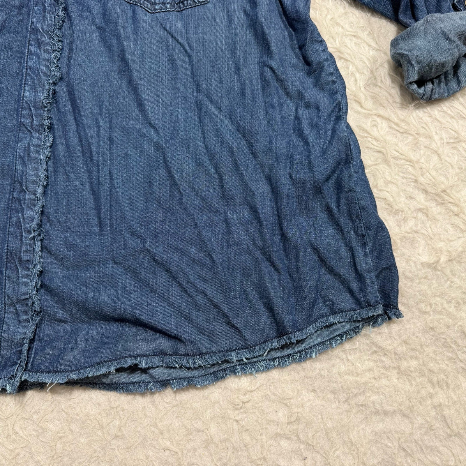 Chicos Twill Raw Hem Button Front Shirt Sz 3 16 Roll Tab Sleeve Lyocell Blue J2E