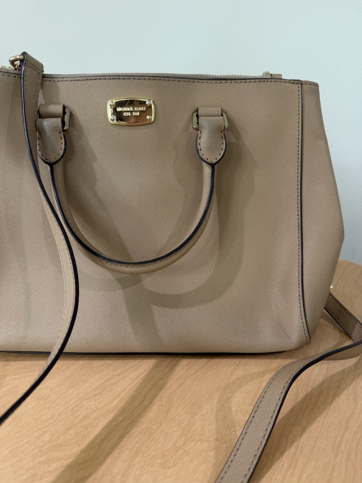 MICHAEL KORS SAFFIANO LEATHER SATCHEL Medium Beige