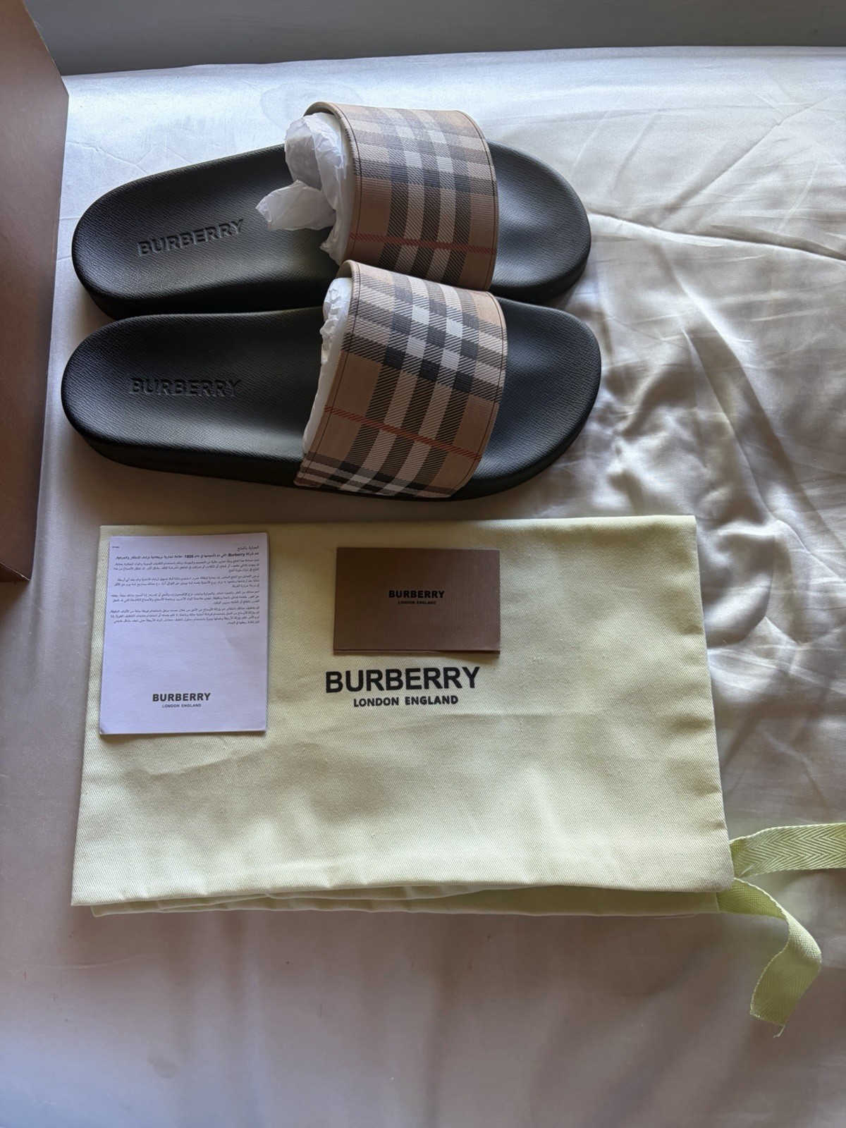 Burberry Men’s Vintage Check Slide Sandals Black/Beige Rubber EU 44 US 10.5