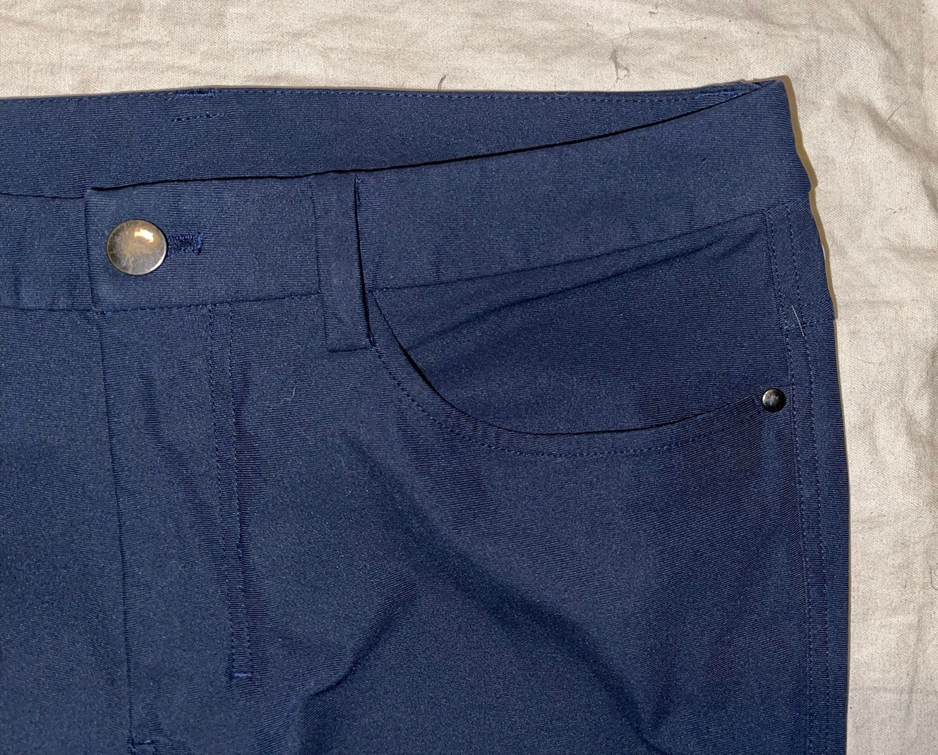 Lululemon ABC Mens 30X32 Classic Warpstreme Performance Stretch Pants Navy Blue