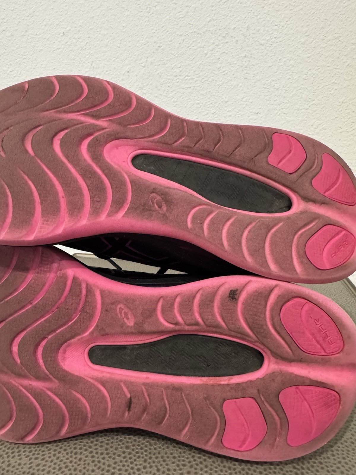 Asics Gel Kinsei Max Sneakers Running Shoes Women’s Size 11 Black / Pink