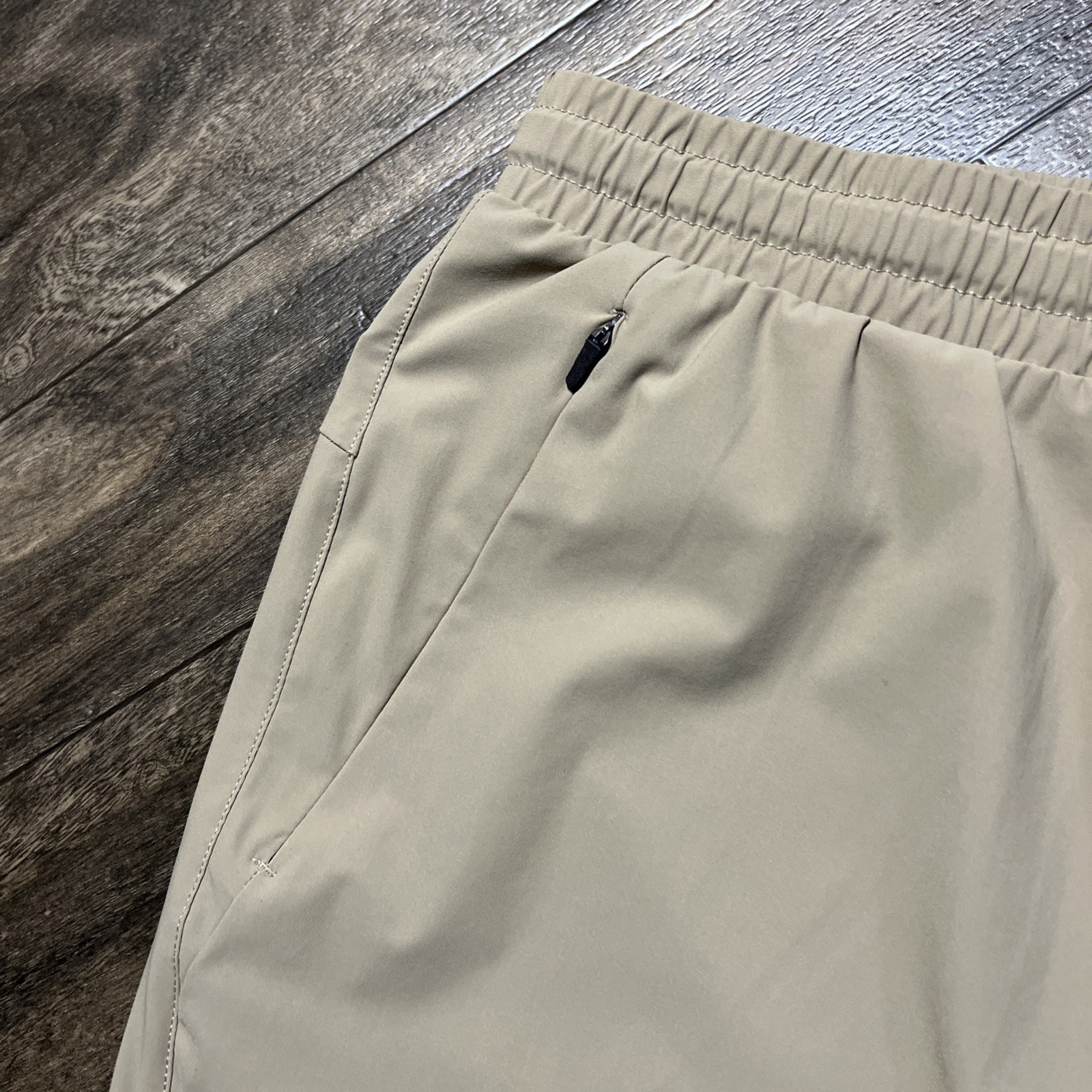 UNRL In Flex Jogger III Pants Men’s Small Desert Khaki Golf Stretch EUC