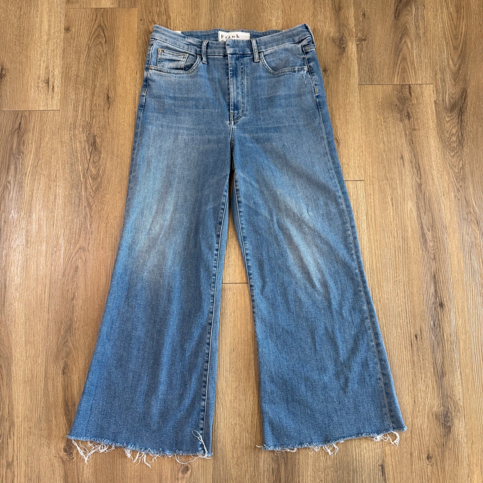 Frank & Eileen Galway Wide Leg Cropped Raw Hem Jeans Size 30 High Rise Denim EUC