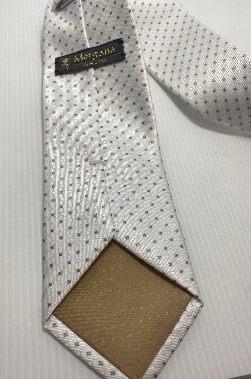 Authentic Luxury Morgana Italy Pointed Dots Ivory On 100% Silk Necktie 58in T30