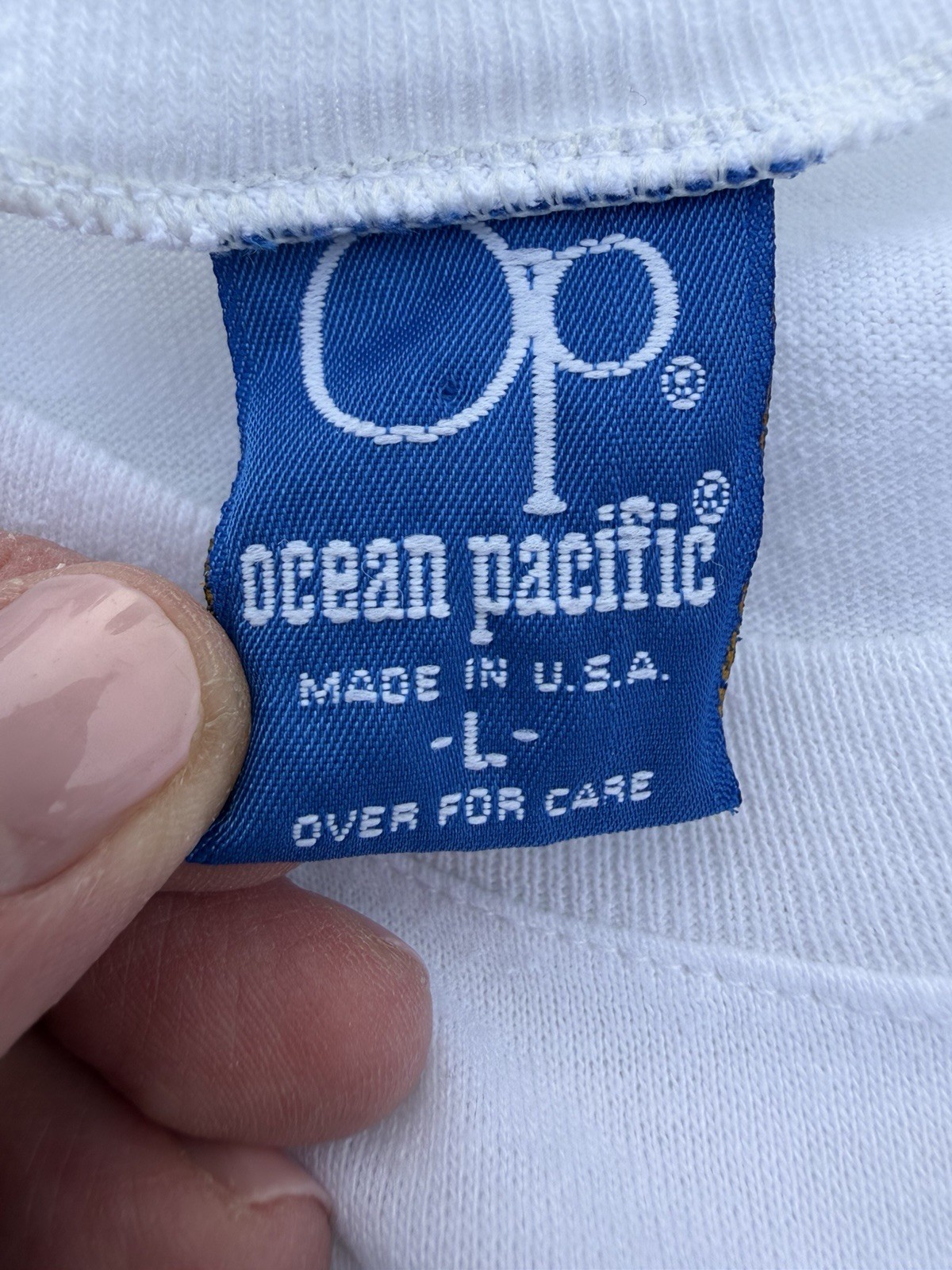 Vintage 80s Ocean Pacific “Men at Surf” neon surfing graphic banded L retro Cali