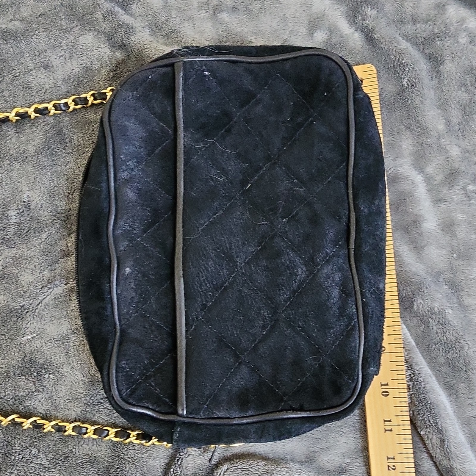 Black Small Shoulder Bag Quilted Gold Chain Strap Zip Magnetic Inner Pockets
