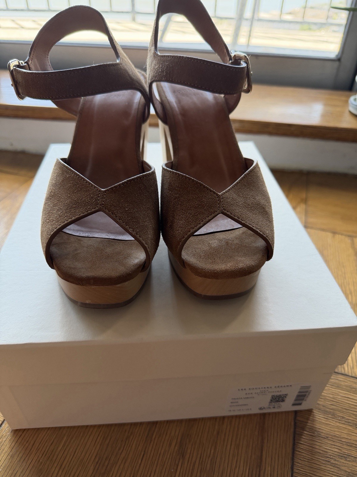 Sezane Fausta Clogs, Size 39 – Beige