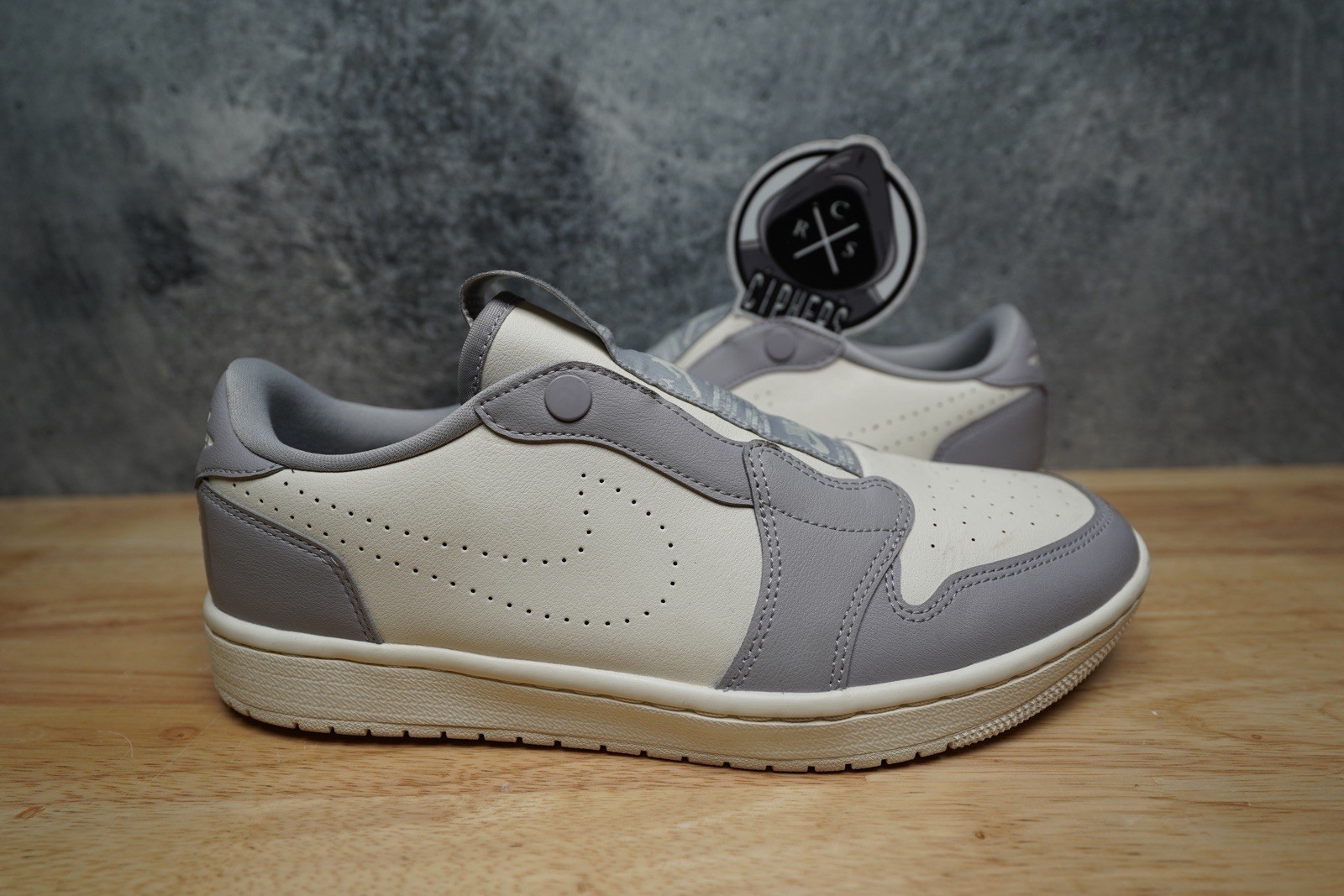 Size 11W/9.5M – Air Jordan 1 Retro Low Slip Atmosphere Grey Ivory (AV3918-005)