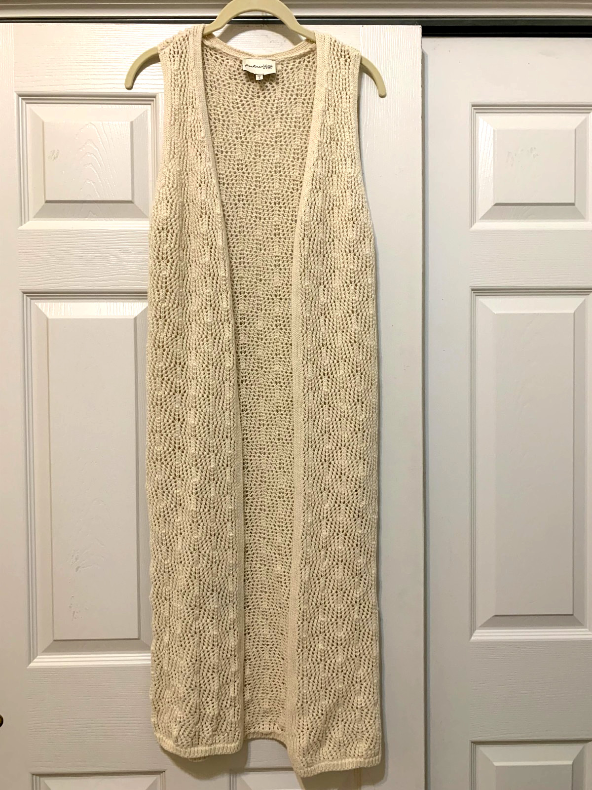 Freshman 1996 NWOT Cream sleeveless knit open front long top Size S Length:43 in