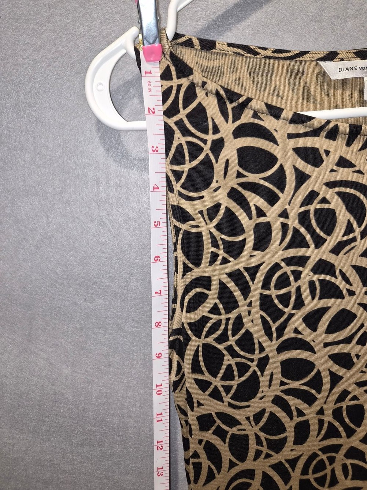 Diane von Furstenberg 100% Silk Abstract Print Dress Size 8